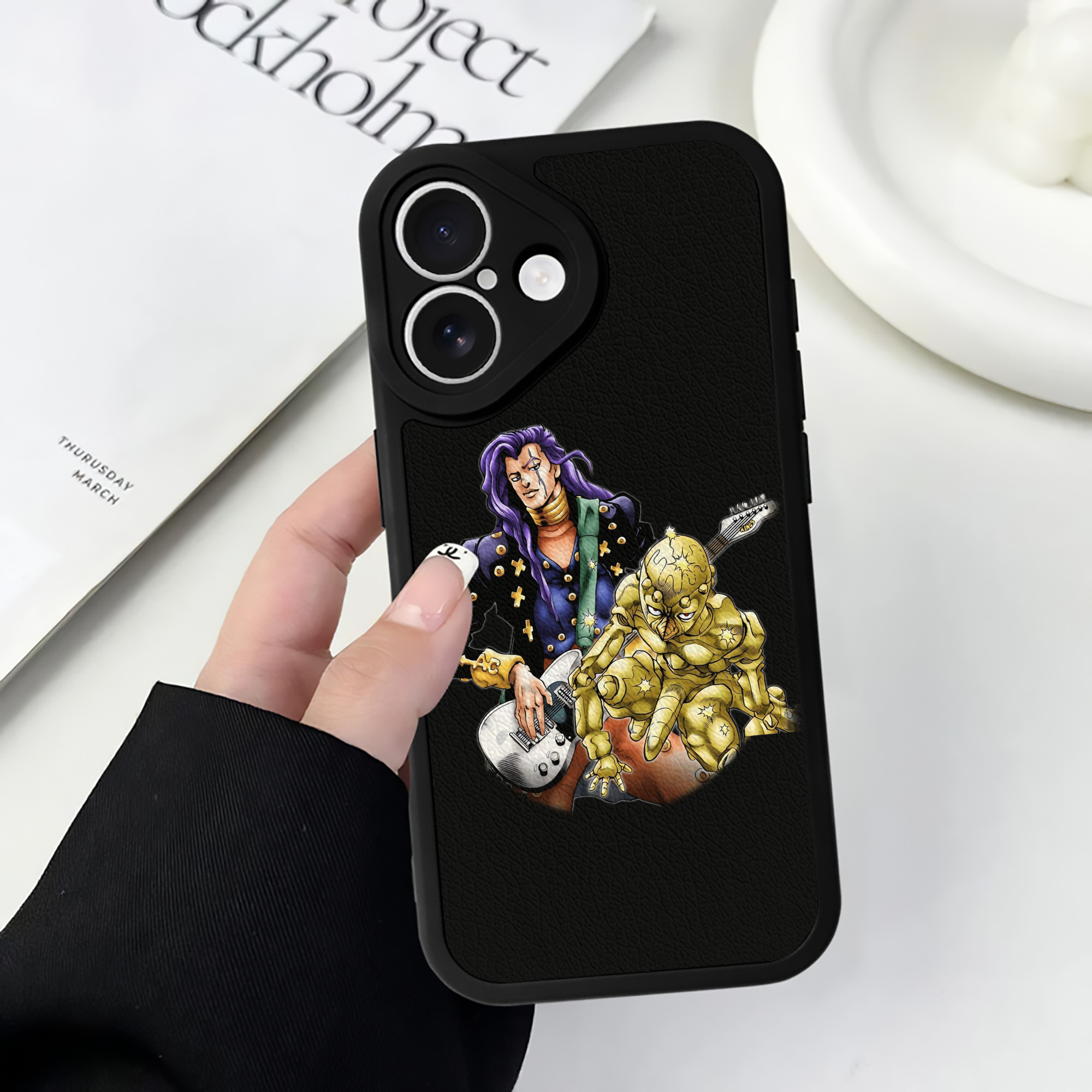 （画像用） ジョジョの奇妙な冒険 おといし あきら JoJo's Bizarre Adventure Akira Otoishi 【iPhone 16シリーズ対応】シリコンスマホケース（レザー調） 材質：シリコン